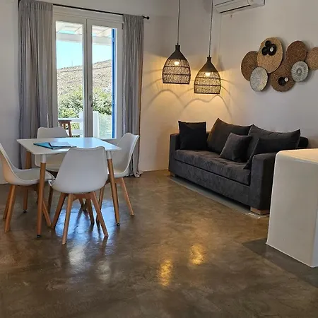 Chronos With Private Pool Villa *